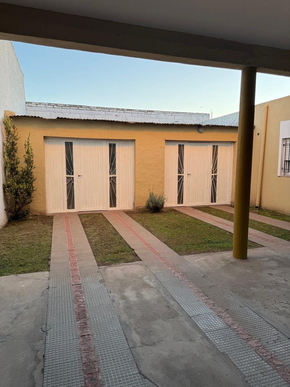 Unidad Multirenta con Departamentos y Locales – Ferrando 384