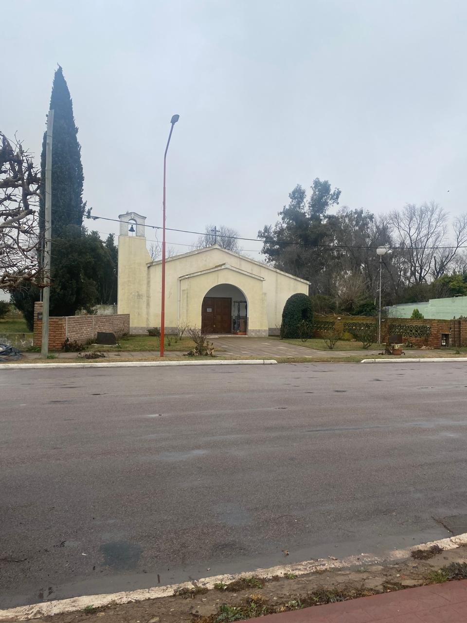 Casa en venta en la calle San Martin e Irigoyen en localidad de Monte Nievas, LP