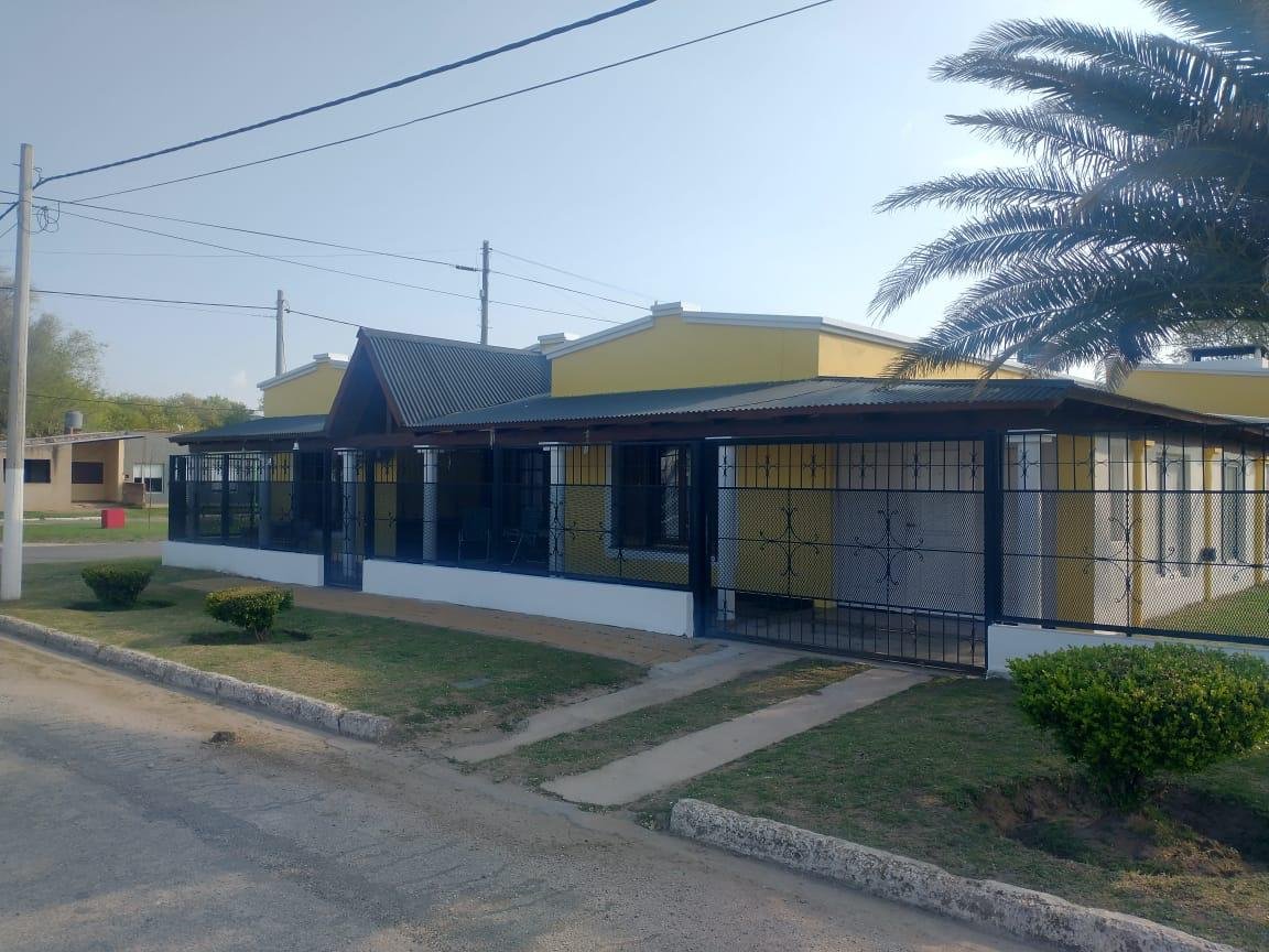 Venta y permuta de casa en la localidad de Uriburu
