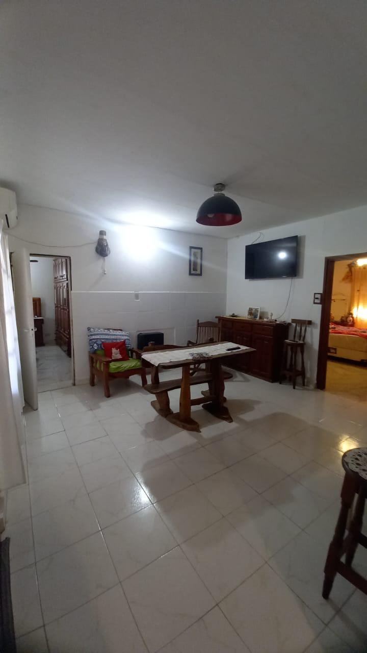 Venta y permuta de casa en la localidad de Uriburu