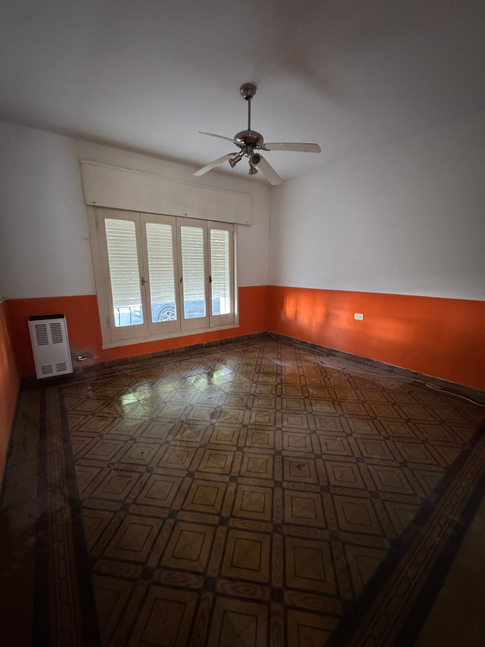 Casa en venta en calle Libertad y Estrada